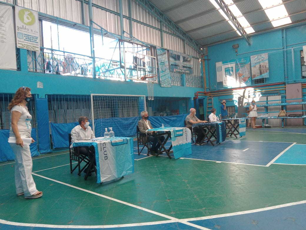 images_2021_Salud_RacingVacuna