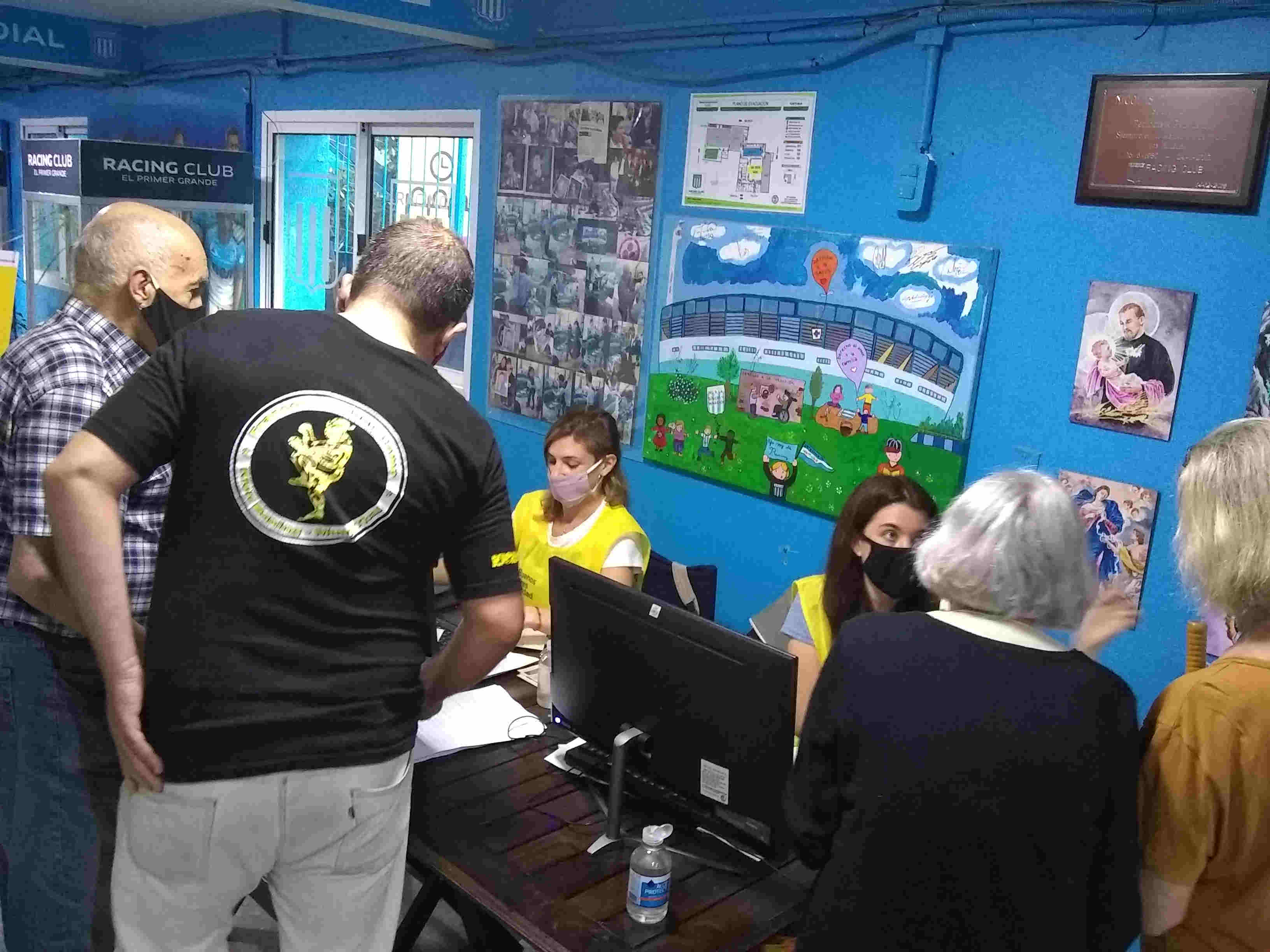 images_2021_Salud_VacunaRacing_2