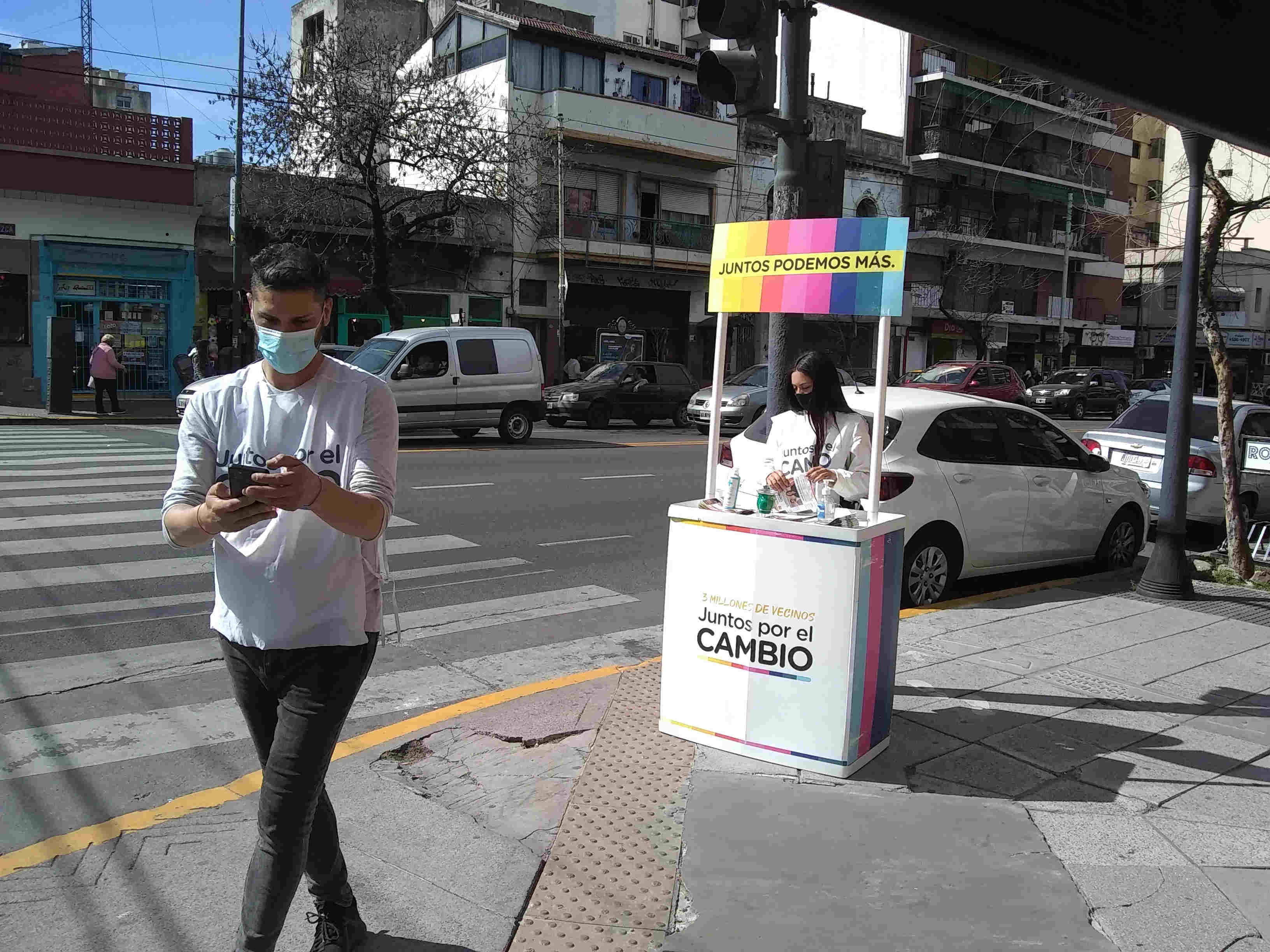 images_2021_Vecinales_8al12_PoliticaONstreet_4